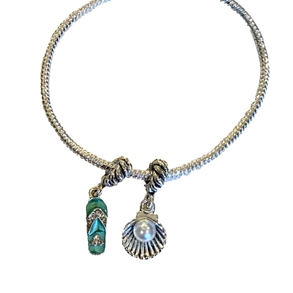 Celebrity Cruise Lines Collectible Charm Bracelet Flip Flop and Oyster Charms - Picture 2 of 15